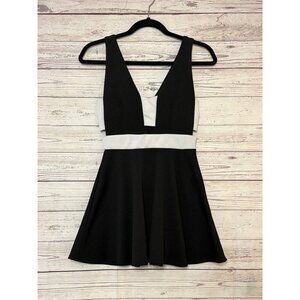 🦃 Focus Black/White Mini‎ Dress w Padded Cutouts Small